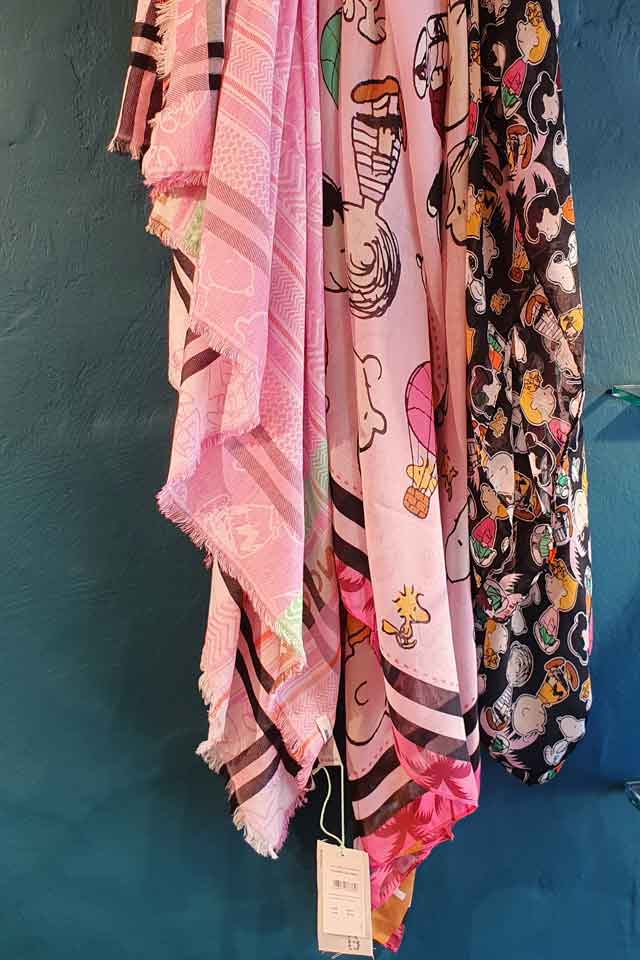 Tücher im Peanuts-Design NTG 25 Graz